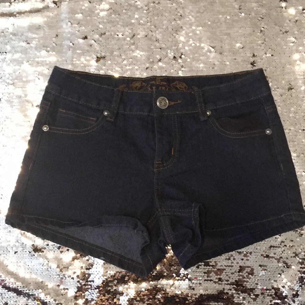 Jean shorts, size small in perfect condition